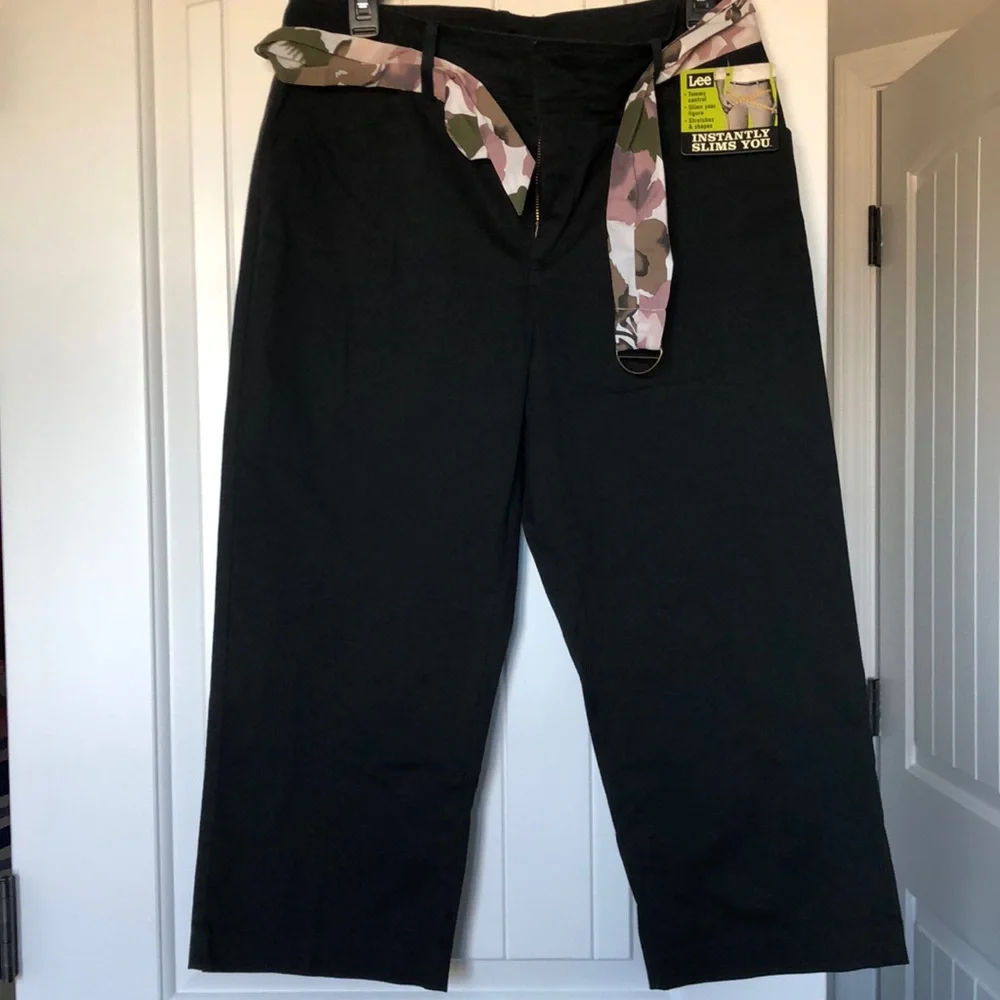 Lee Capri Pants Women's Size 10‎ Black Belt NWT